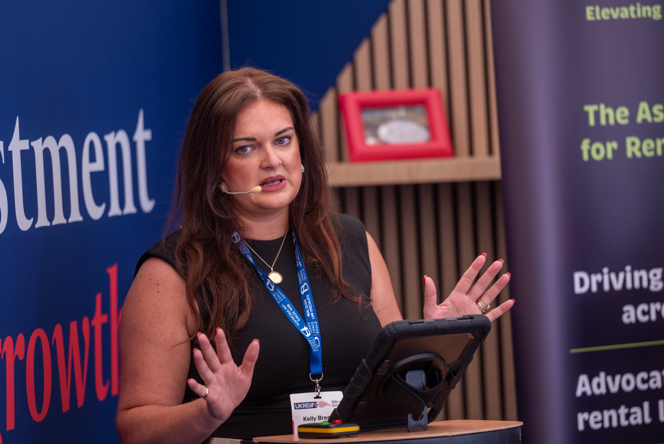 Image of 25UKREiiF_0383