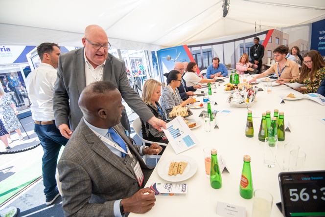 Image of Murrays Megatrends_0204