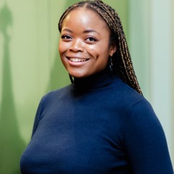 Image of Hanna's Headshot